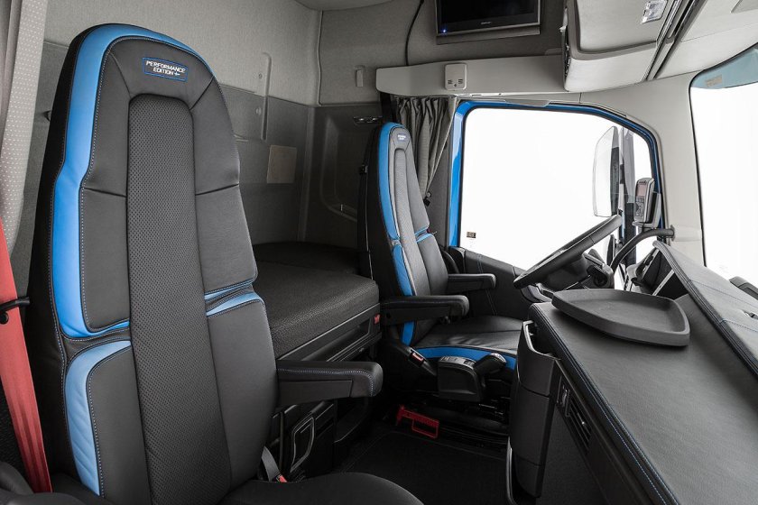 Volvo FH 540 XL Interior