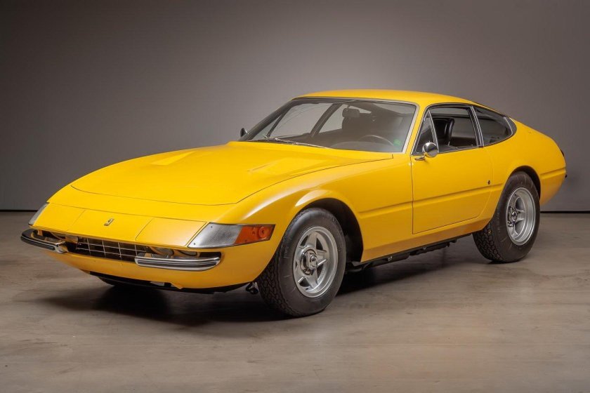 Ferrari 365 gtb/4 daytona