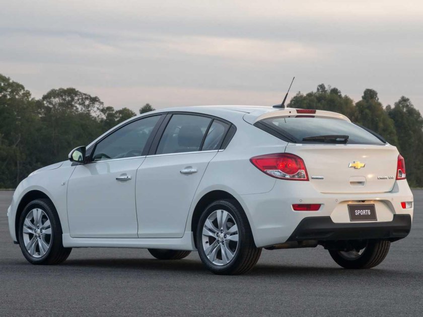 Chevrolet Cruze 2014 хэтчбек