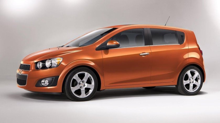 Шевроле Авео хэтчбек 2014