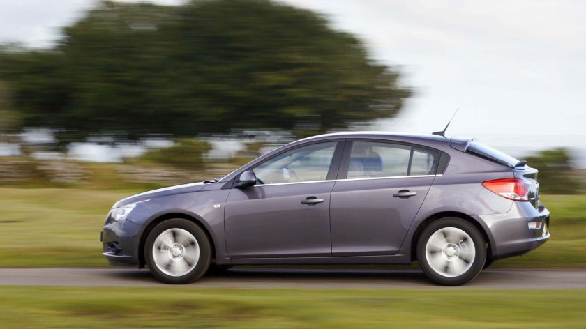Chevrolet Cruze (2011-) хэтчбек