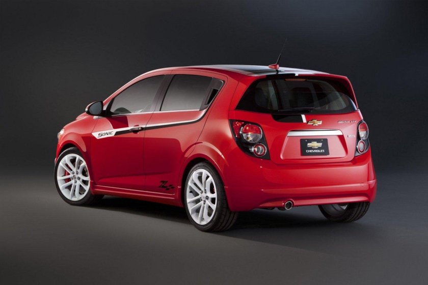 Шевроле Авео т300 хэтчбек