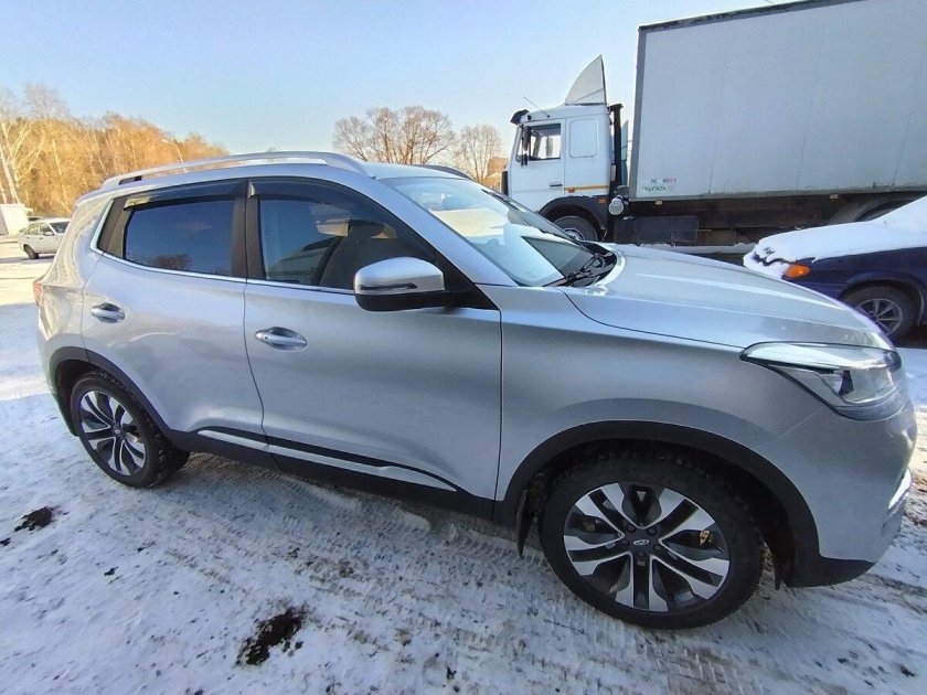 Чери тигго 4 серебристый