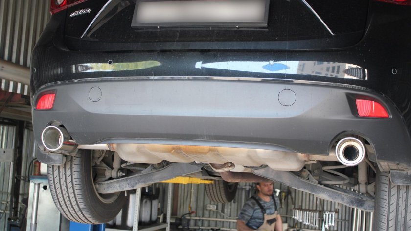 Выхлоп Мазда 3