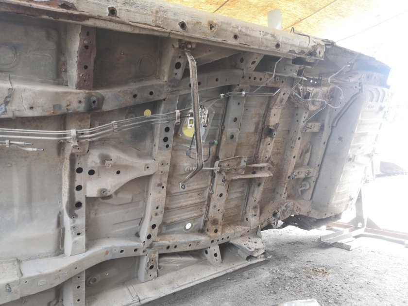 Днище кузова Мазда 3 БК