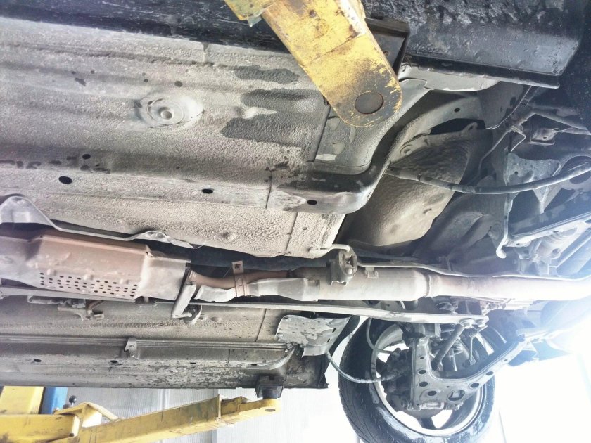 Mazda 6 gg днище