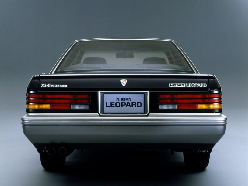 Nissan Leopard f31