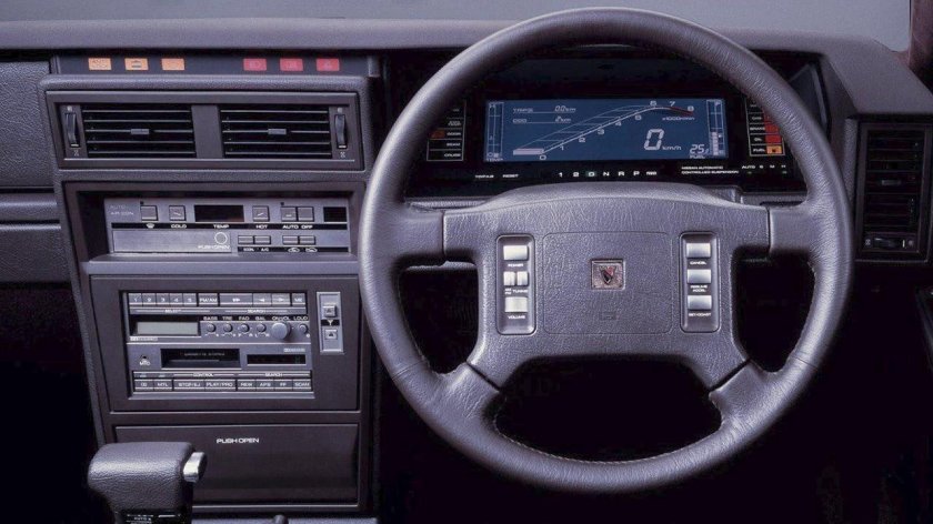 Nissan Leopard 1986