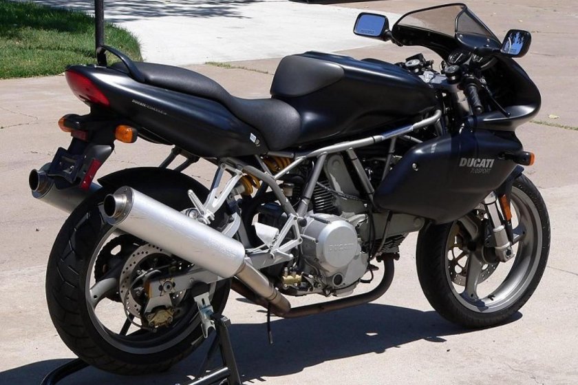 Дукати 750 спорт