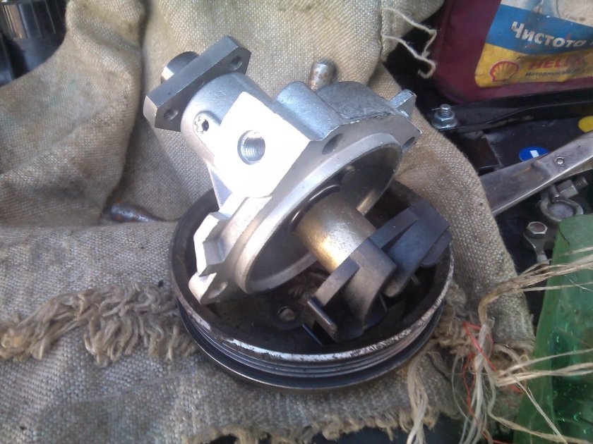 Помпа Нива Шевроле