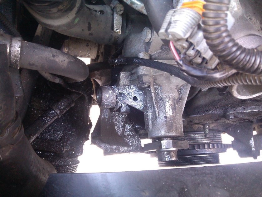 Помпа 2123 Шеви Нива