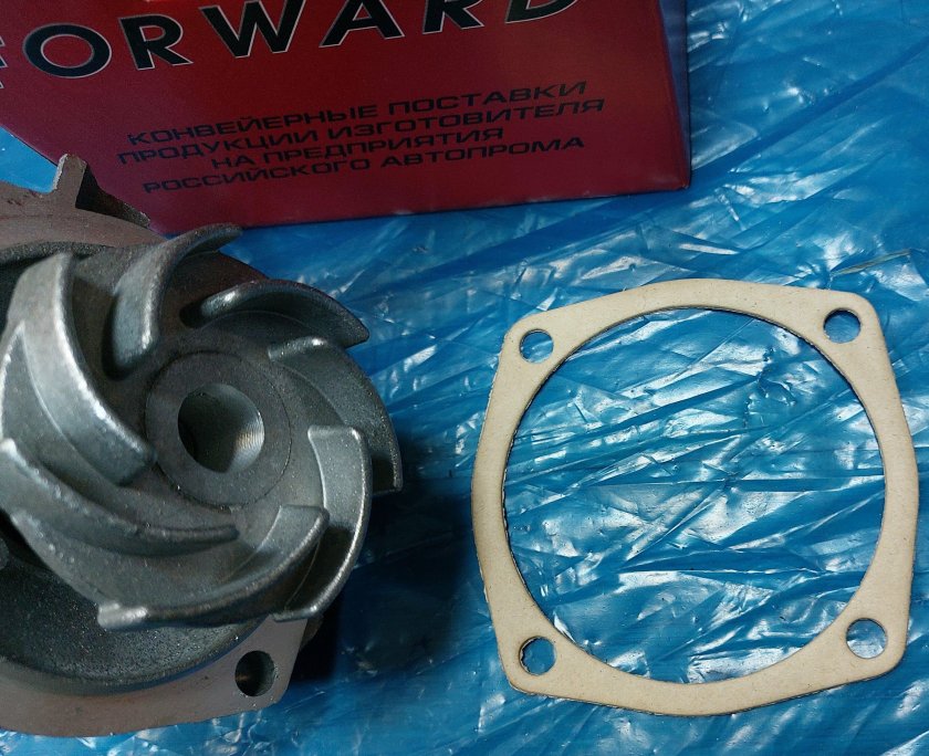 Водяная помпа Нива Шевроле