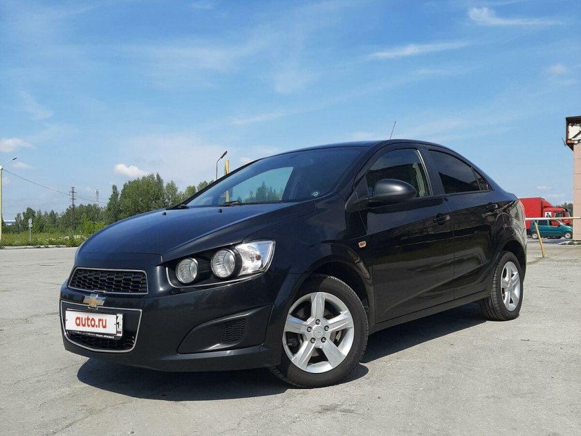 Шевроле Авео черный седан