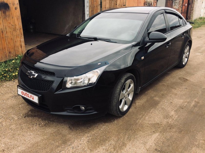 Шевроле Круз черный седан