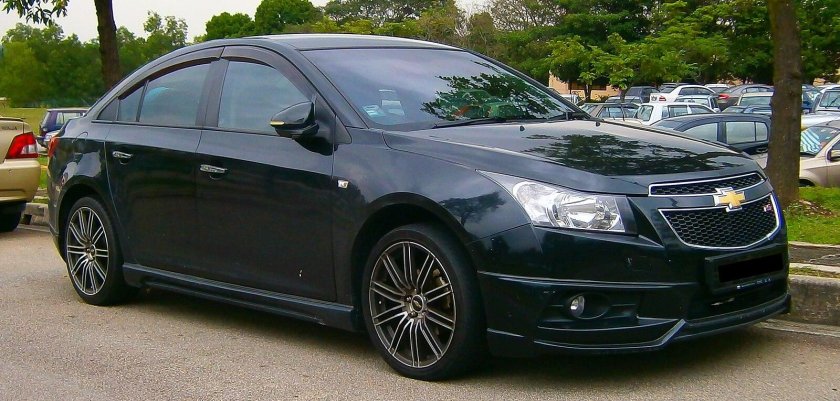 Шевроле Круз черный седан