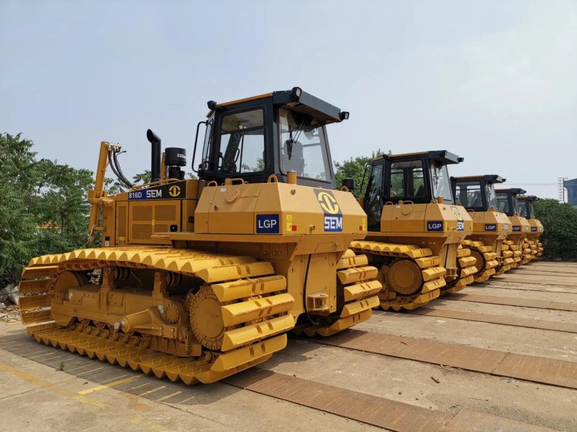 Бульдозер sem 816d