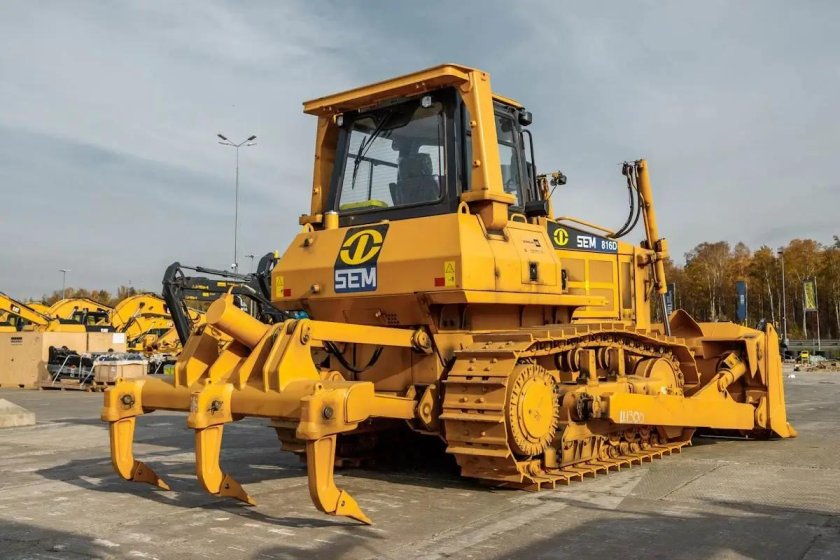 Бульдозер sem 816d