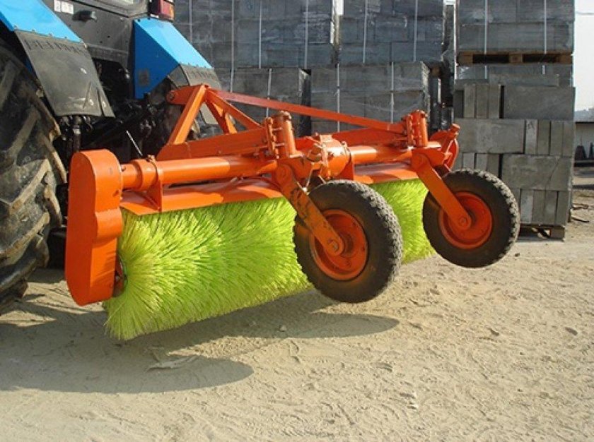 Щетка дорожная МТЗ-80-82 ИУЦЛ 32.00.000