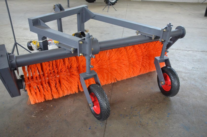 Сальсксельмаш МК -4 щетка Коммунальная