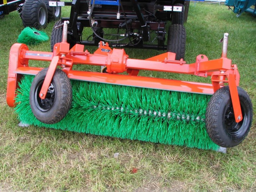 Плужно щеточное оборудование МТЗ 82