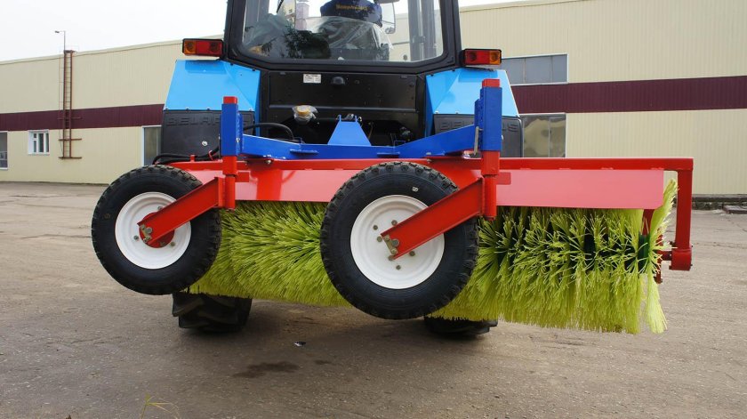 Щетка навесная гидравлическая