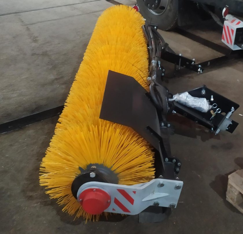 Средняя подметальная щетка ЩС-40