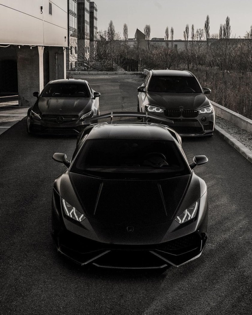 Машина Ламборгини Мерседес банан