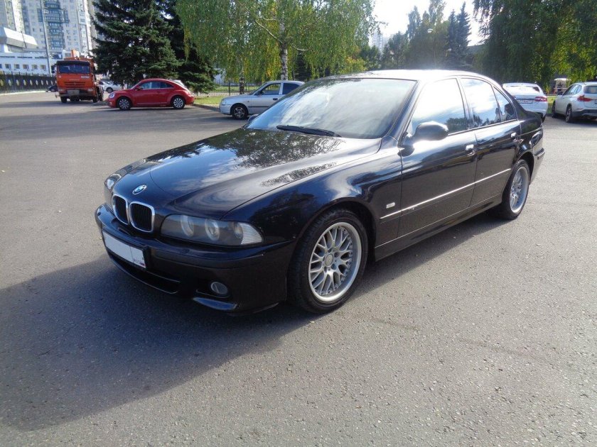 БМВ 525i 2003