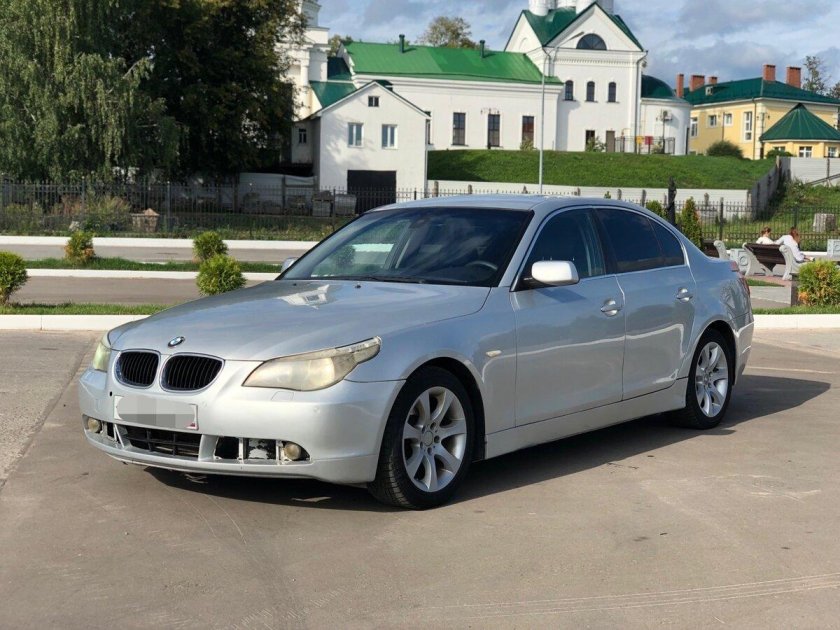 525i 2003 года