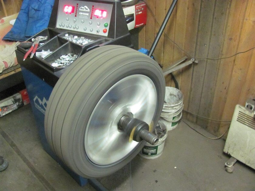 Шиномонтаж балансировка