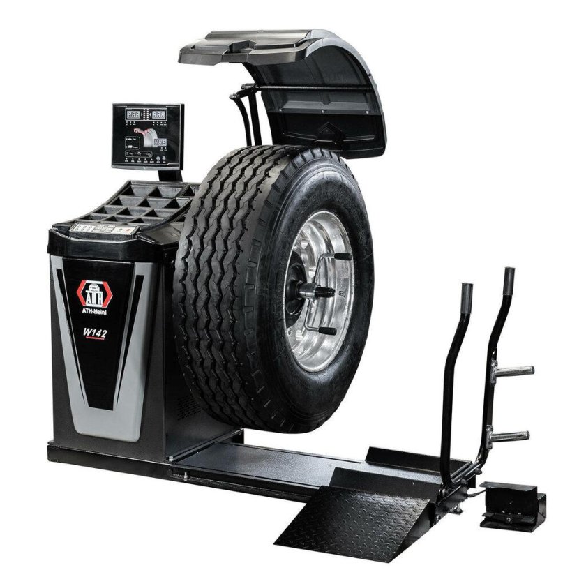 Станок балансировочный легковой ATH-Heinl ath1590