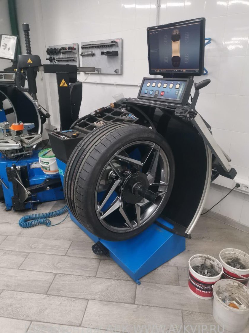 Шиномонтаж и балансировка мотоциклетных колес