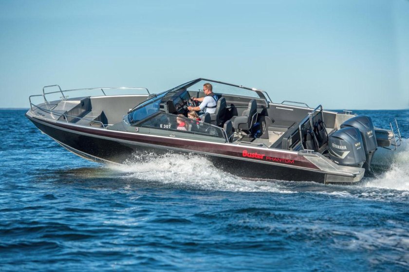 Катер Бастер Фантом