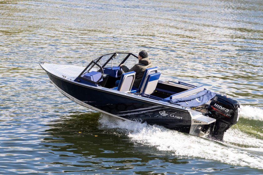 Лодка салют 460