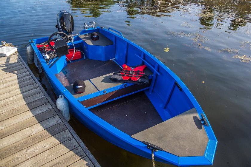 Лодка Volzhanka 42