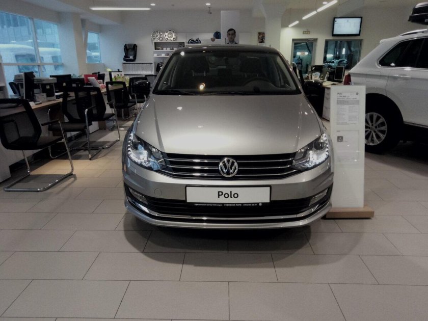 Фольксваген серебристый