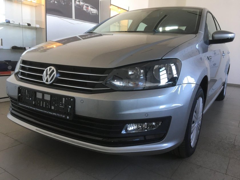 Фольксваген поло серебристый