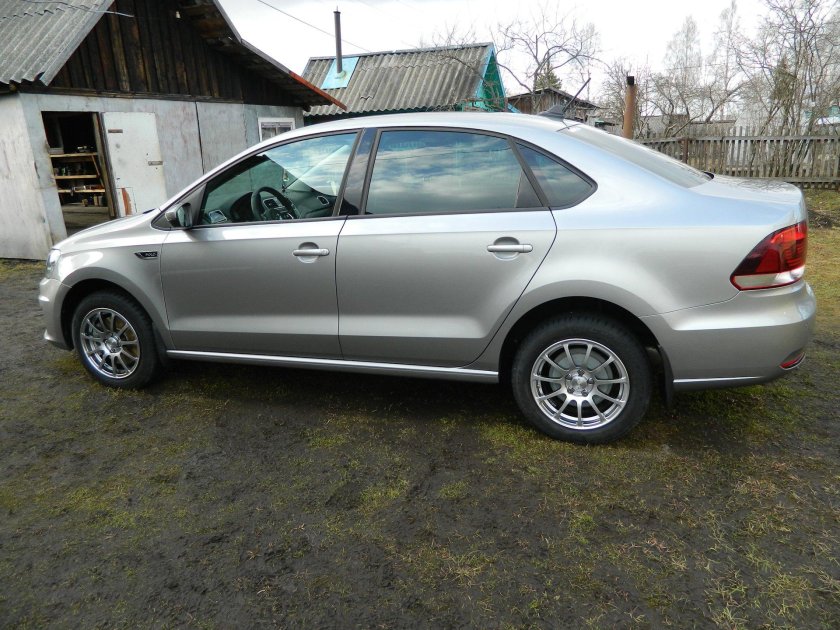 Slik 15 Polo Liftback