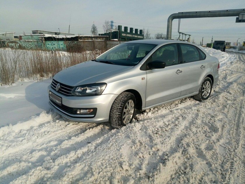 Фольксваген поло серебристый