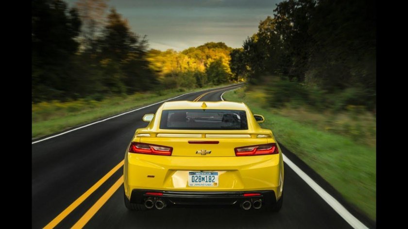 Шевроле Камаро 2017 сзади