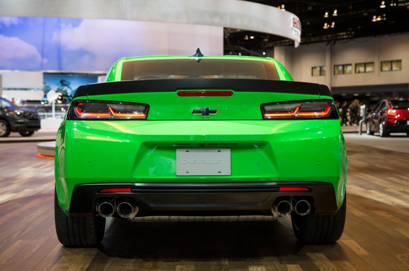 Chevrolet Camaro 2017 сзади
