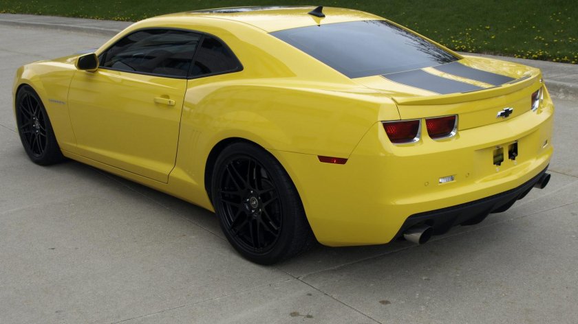 Chevrolet Camaro 2010 зад