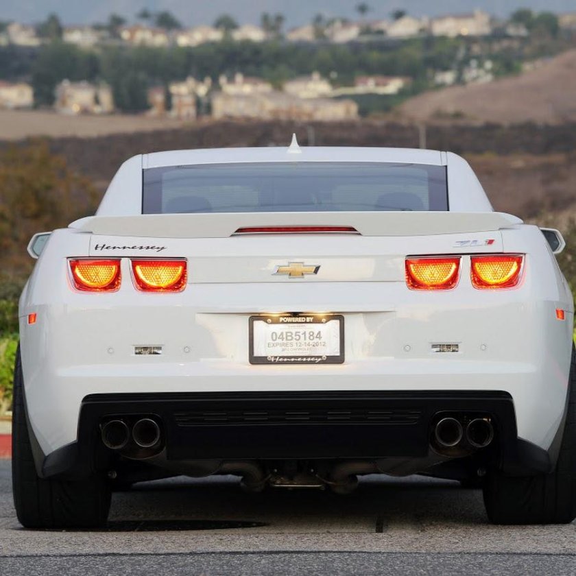 Шевроле Камаро сзади