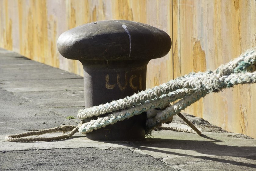 Кнехт битенг