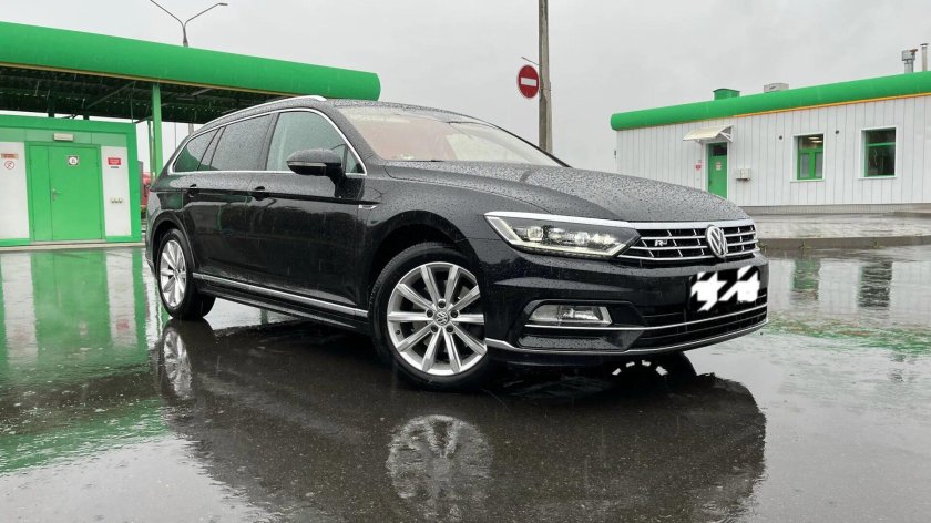 Священник Volkswagen Passat