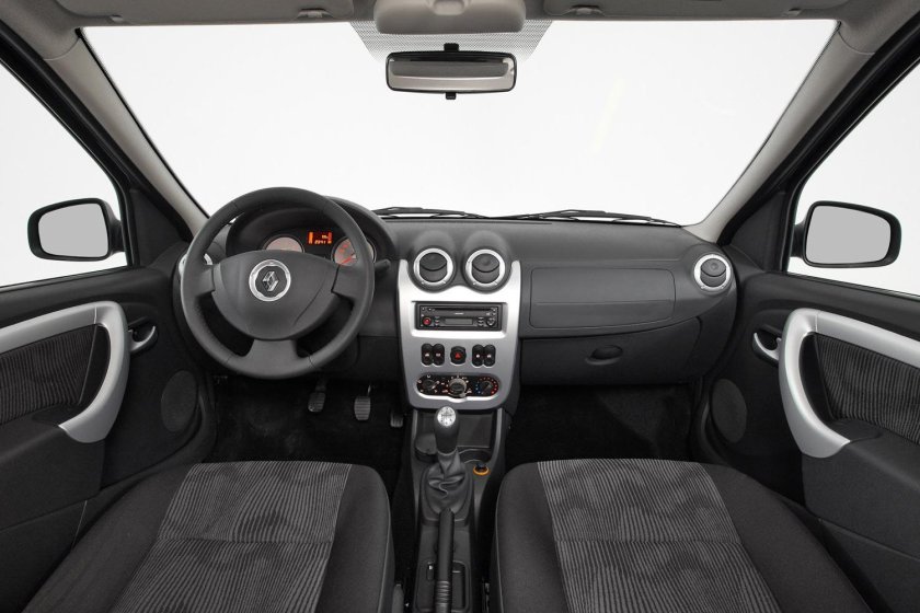 Рено Логан 1 Рестайлинг салон