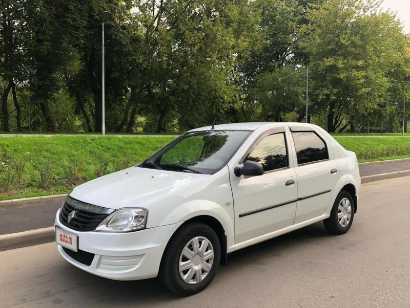 Renault Logan 1 белый