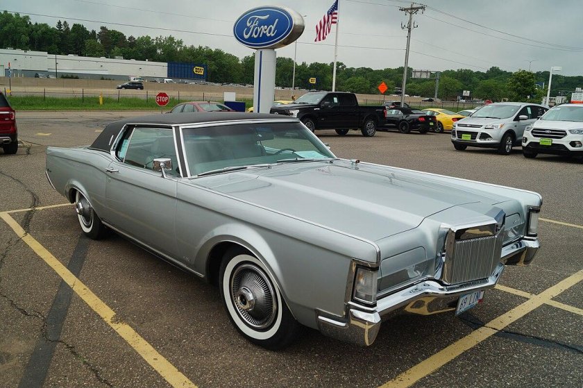 Линкольн Континенталь 1969