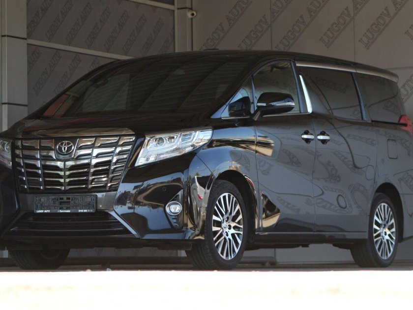 Минивэн тойота альфард