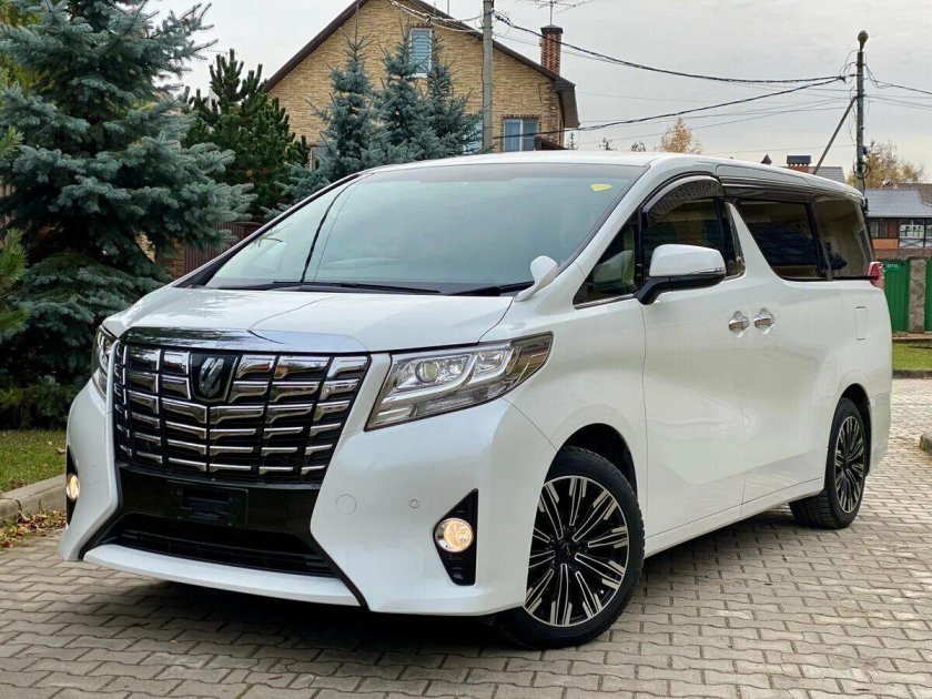 Toyota Alphard III